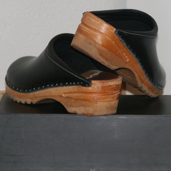 Vintage Black Swedish Clogs - Picture 6 of 6